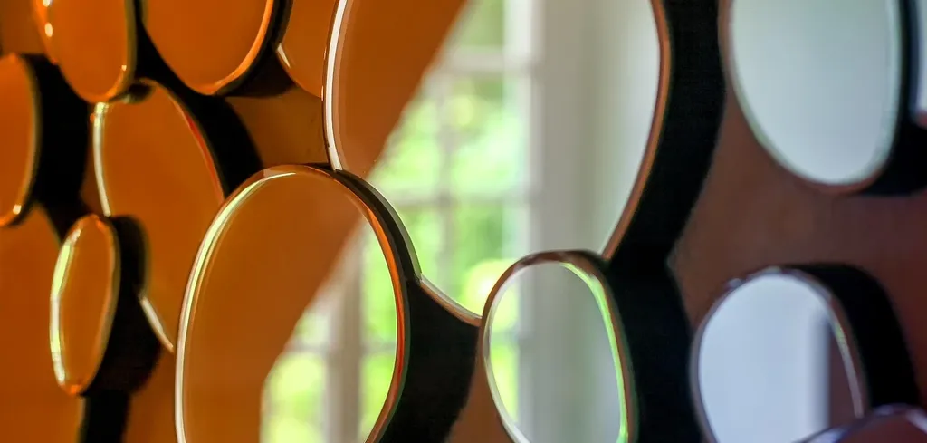 best mirror for small rooms