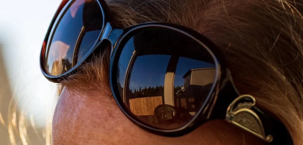 what is a vanity mirror