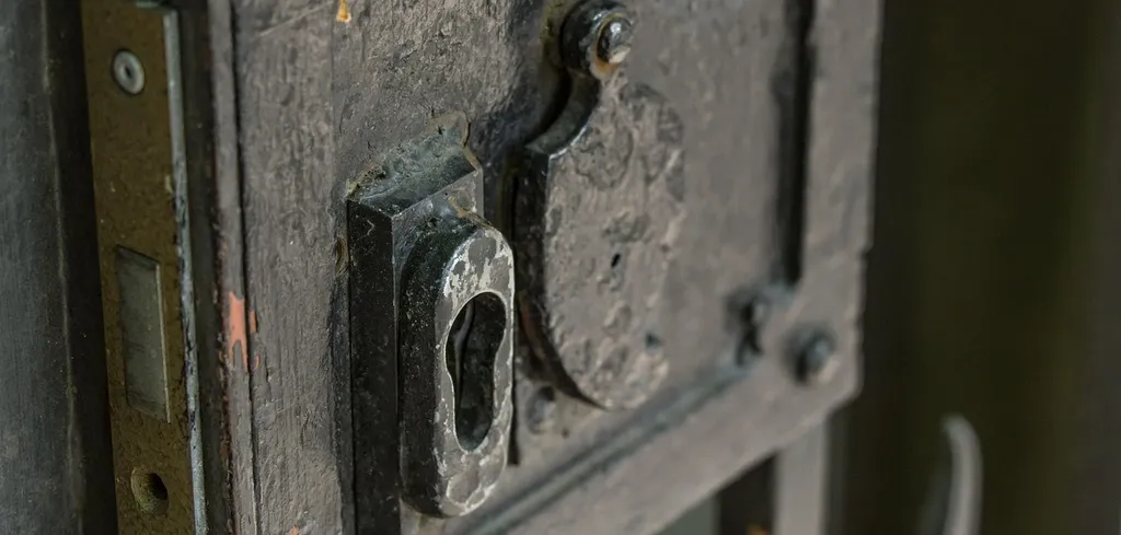 teak lock home protection system